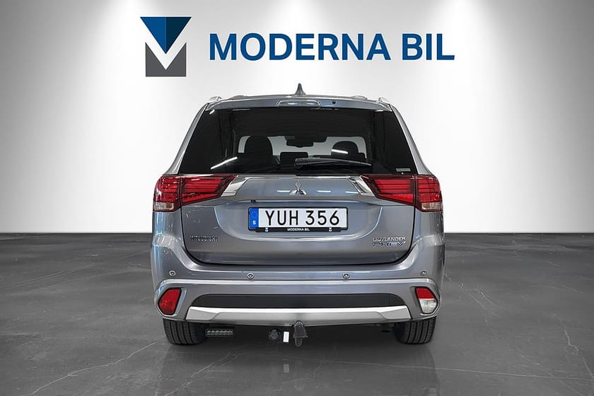 Bild 4 av Mitsubishi Outlander PHEV CVT 203hk Business 360° Skinn Dragkrok Nyservad