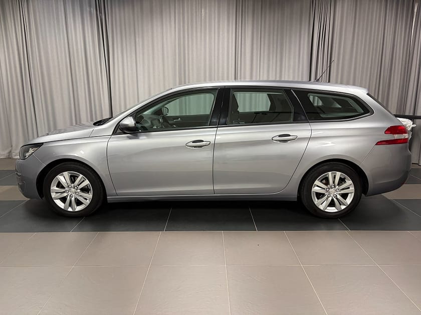 Bild 2 av Peugeot 308 SW ACTIVE PureTech 110 Inkl. Vinterhjul