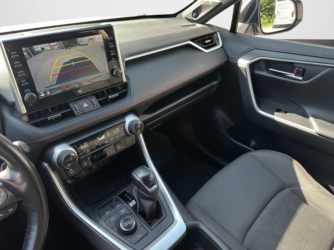 Toyota RAV4 Plug-in Hybrid, bild 13 av 22