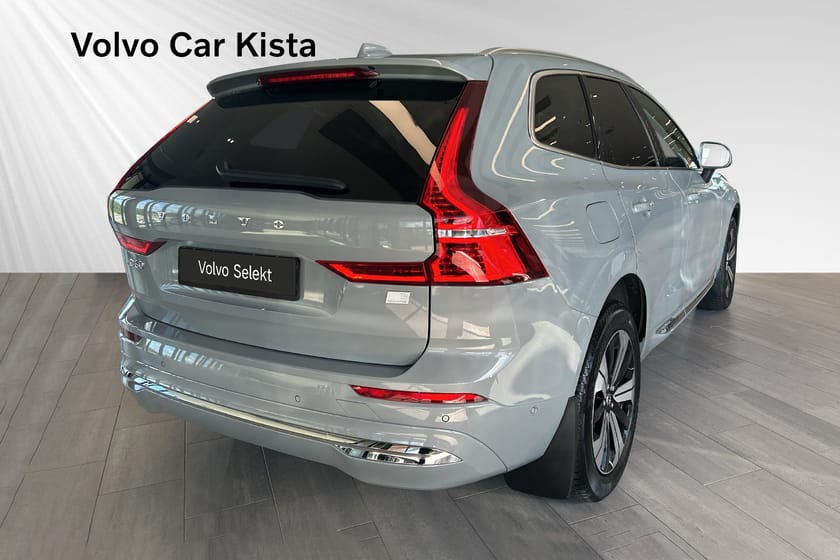Bild 5 av Volvo XC60 Recharge T6 II Core Edition Drag Pano 360Kam