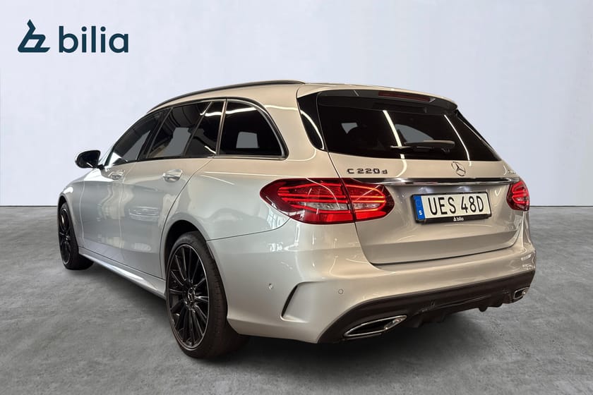 Bild 4 av Mercedes-Benz C 220 T d 4MATIC – Night Edition, Vhjul dubb, drag, backkamera