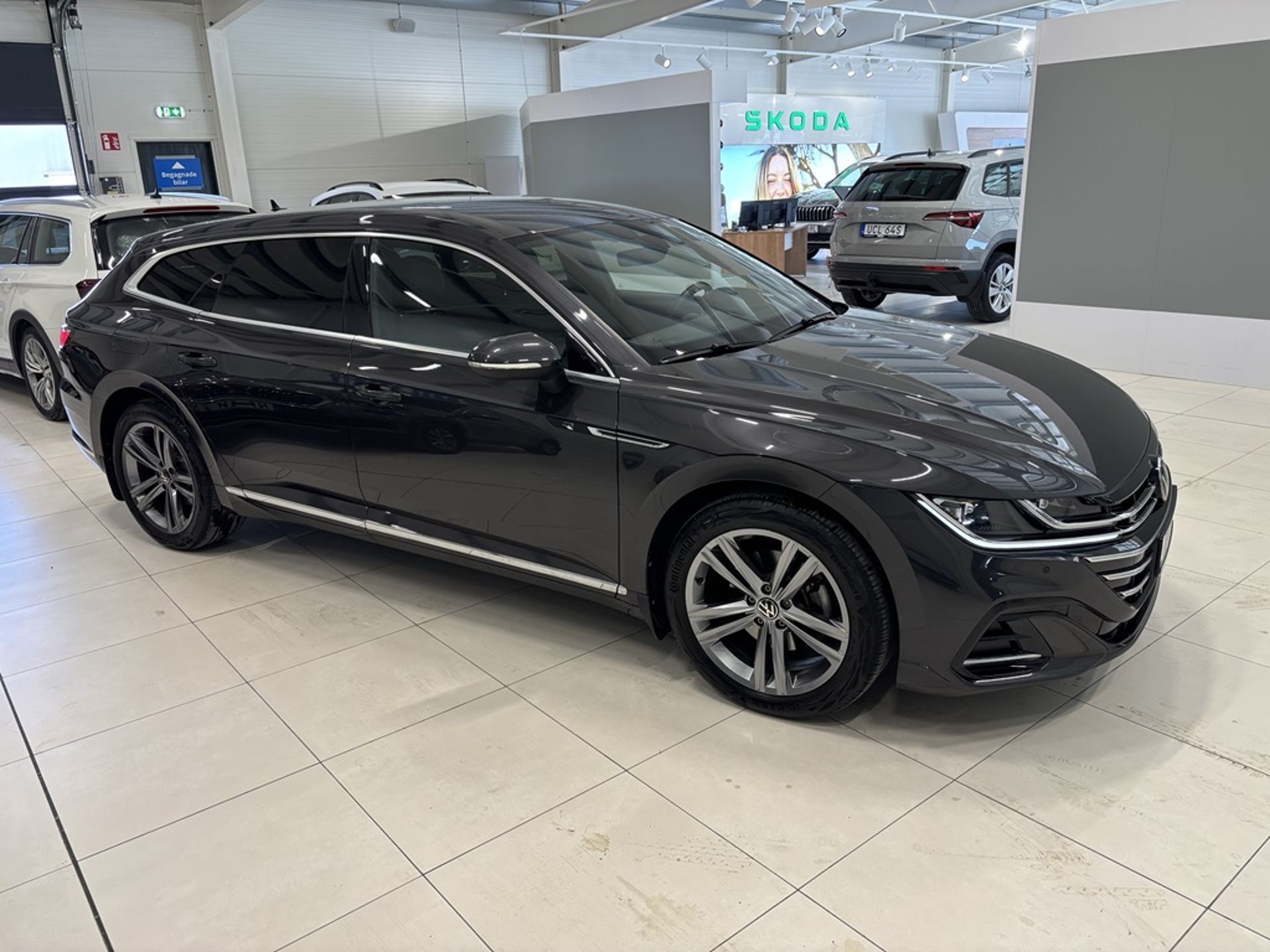 Volkswagen Arteon eHybrid Shooting Brake 2022, bild 3/25