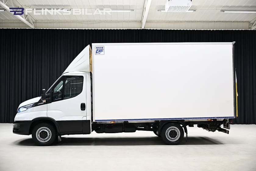 Bild 2 av Iveco Daily 35-160 Chassi Cab 156HK Automat|Volymskåp|BG-Lyft|Sidodörr|LED|Backkamera