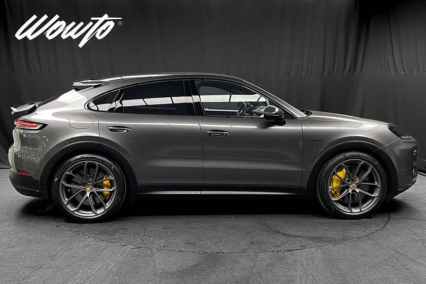 Bild 3 av Porsche Cayenne Turbo E-Hybrid Coupé 739HK /GT-Paket /HuD /Se Spec