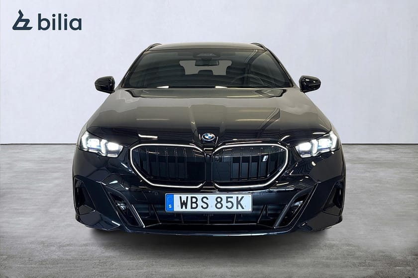 Bild 2 av BMW i5 xDrive40 Touring SE SPEC M Sport PRO/Pano/HuD/B&W/Drag