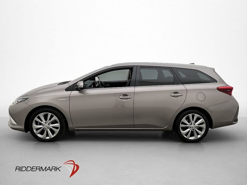 Bild 4 av Toyota Auris Touring Sports Hybrid e-CVT  Executive B-Kamera 1 Brukare