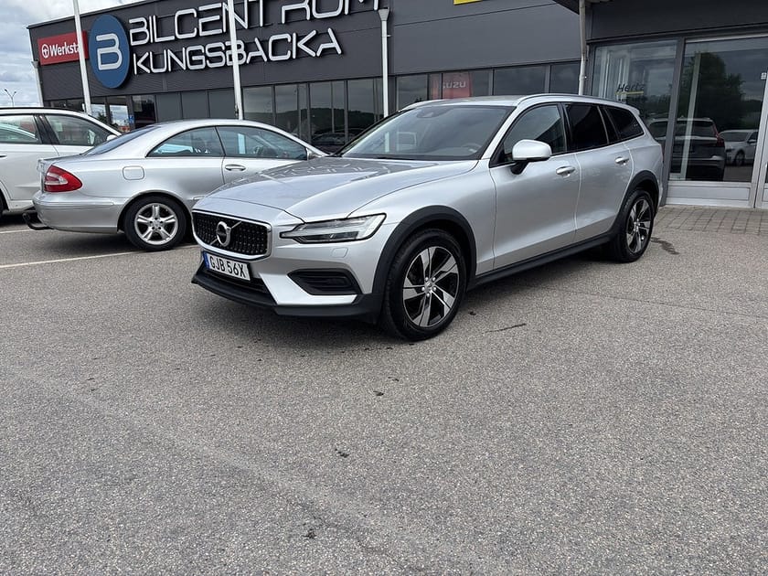Bild 1 av Volvo V60 Cross Country B4 AWD Geartronic Advanced Navi Pro voc Drag