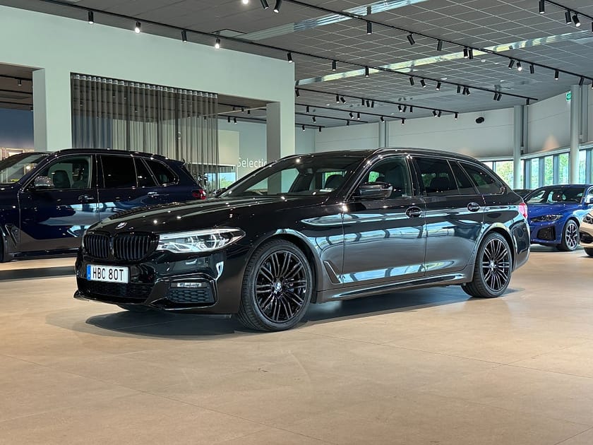Bild 1 av BMW 530d xDrive Touring M Sport Pano Head-Up H/K Drag Elstolar