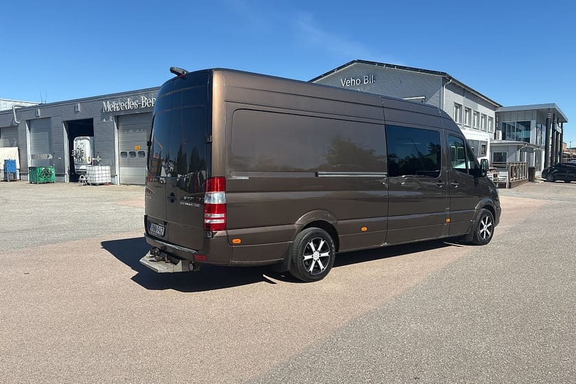 Bild 3 av Mercedes-Benz Sprinter 319 BlueTEC Skåpbil 3.0 V6 7G-Tronic /5 Sits Crossbuss
