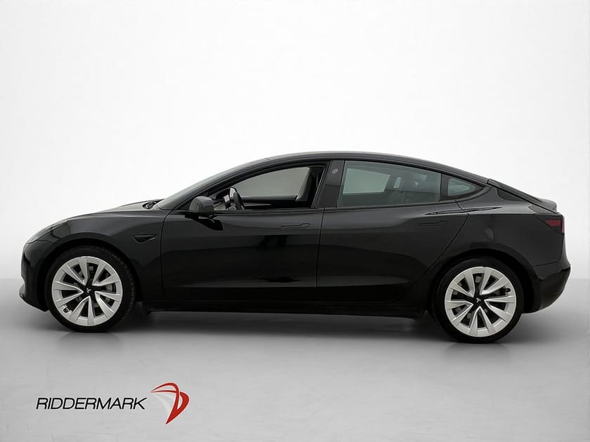 Bild 3 av Tesla Model 3 Standard Range 283hk MOMS Pano Kamera Läder