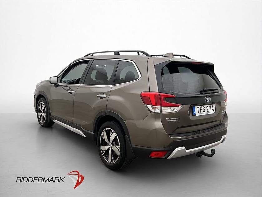 Bild 5 av Subaru Forester e-Boxer Summit H/K M-Värm Pano Kamera Drag