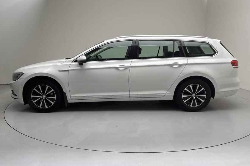 Bild 2 av Volkswagen Passat Sportscombi 2.0 TDI (150hk) Drag Värmare