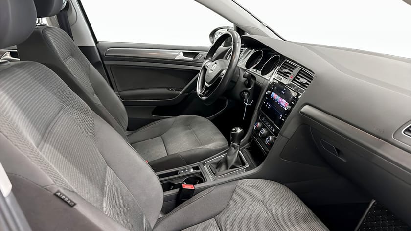 Bild 3 av Volkswagen Golf Sportscombi 1.0 TSI Manuell | 110hk | DRAG | BACKKAMERA
