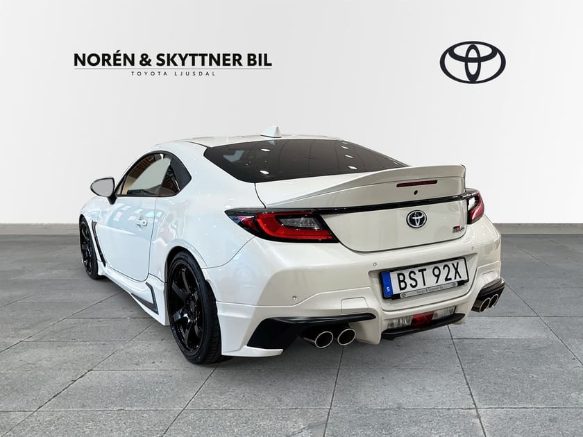 Bild 3 av Toyota GR86 HIGH / TRD Utrustad