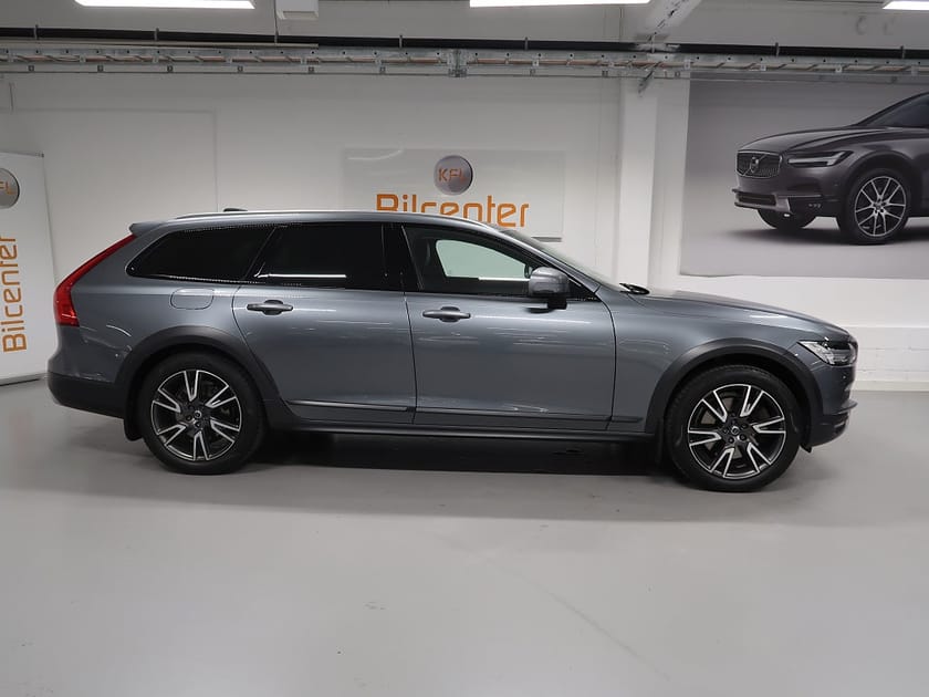 Bild 5 av Volvo V90 Cross Country D4 AWD Pro V-Däck ingår Skinn-Drag-Kamera-Värmare-BLIS-