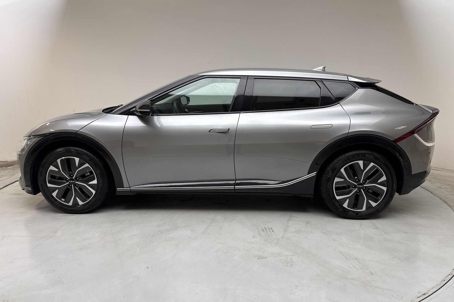 Kia EV6 77.4 kWh 2023, photo 2/10