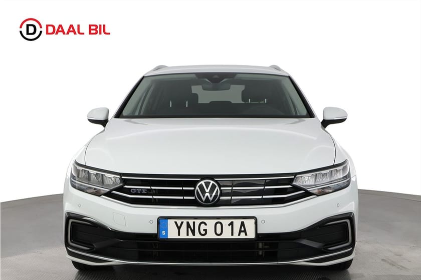 Bild 2 av Volkswagen Passat Sportscombi GTE SC 1.4 TSI 218HK P-VÄRM DRAG B-KAM NAVI APP-CON