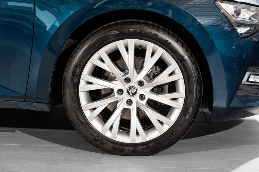 Bilde 5 av Škoda Superb Stasjonsvogn L&K|2.0 TDI|200hk|4x4|DSG|Toppmodell|Canton|360|Krok