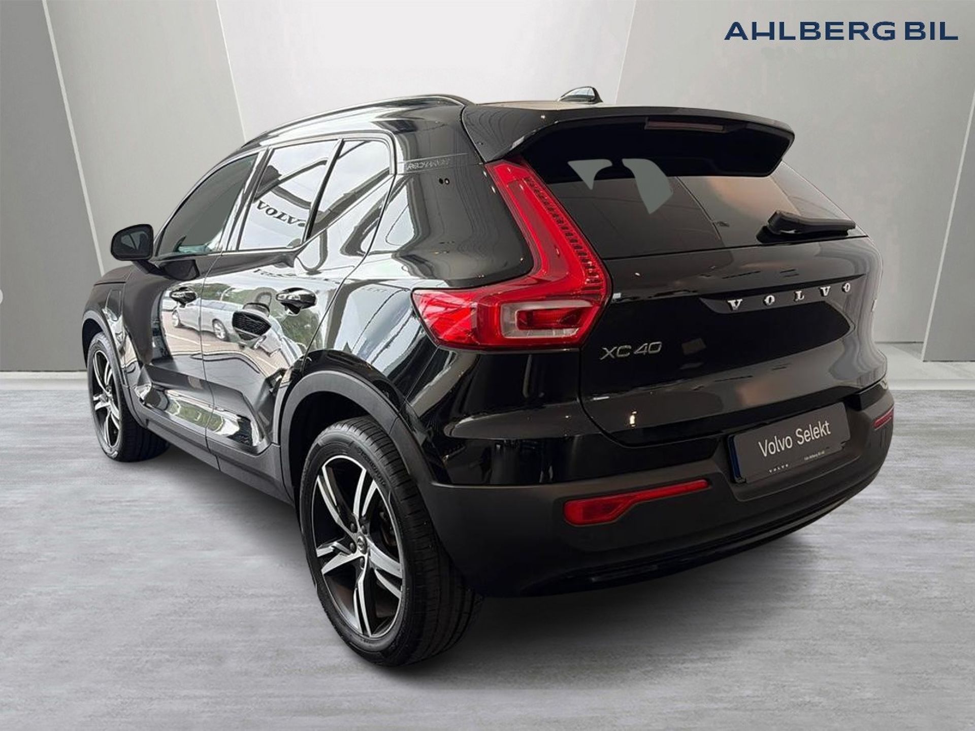 Volvo XC40 Recharge T4 R-Design 2021, photo 6/10