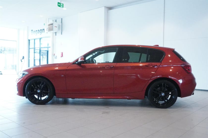 Bild 3 av BMW 118i 5drs M-Sport Läder HiFi 136hk