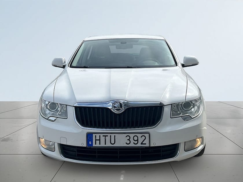 Bild 2 av Škoda Superb Skoda 1.8 TSI Elegance Dragkrok/SoV-Däck/Psensorer