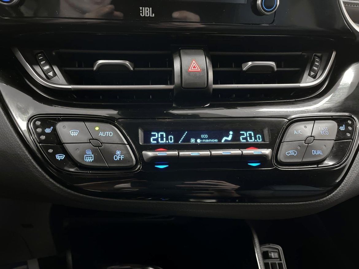 20 / 23
