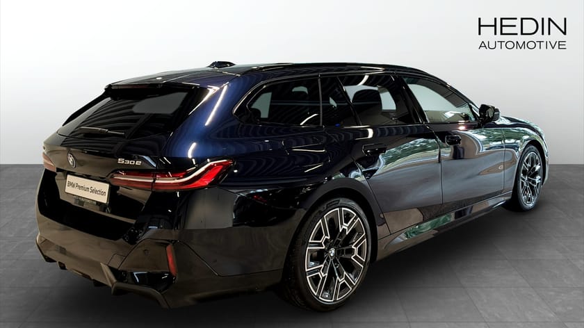 Bild 2 av BMW 530e xDrive Touring M Sport Business Drag Bowers & Wilkins