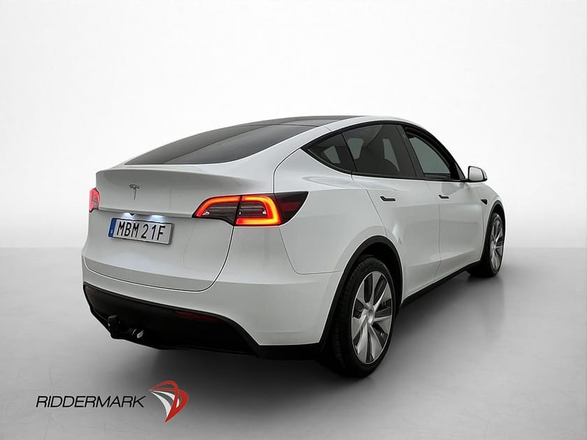 Bild 5 av Tesla Model Y Standard Range RWD Dragkrok Autopilot MOMS