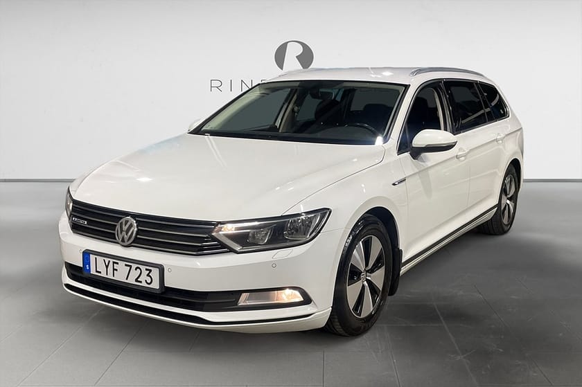 Bild 1 av Volkswagen Passat Sportscombi SC 1.6 TDI 120 HK DRAG D-VÄRM PDC 0.33L/MIL 1103KR/ÅR
