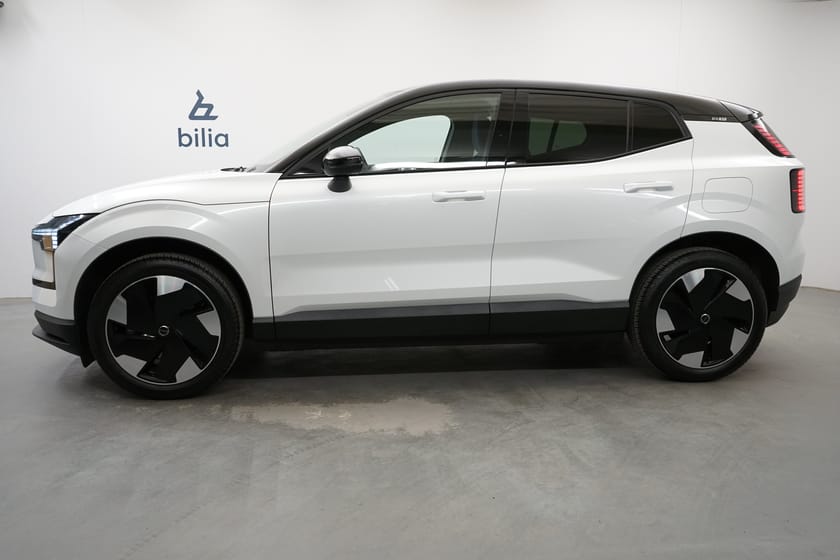Bild 2 av Volvo EX30 Single Motor Extended Range M R Plus Edition, Baklucka elmanövrerad, Navigation
