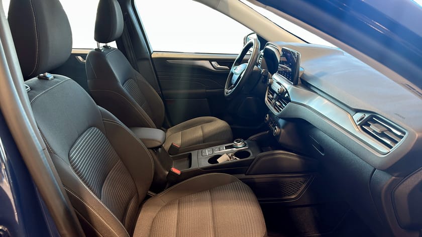 Bild 3 av Ford Kuga Plug-In Hybrid Titanium 2.5  Adaptiv Farthållare / Parkeringsassistans