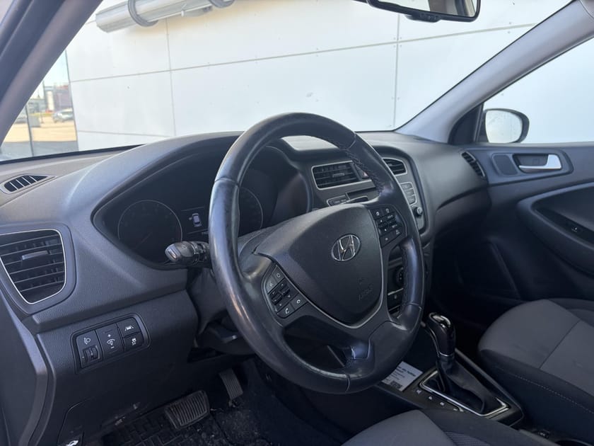 Bild 4 av Hyundai i20 1.0 T-GDi Aut Trend Backkamera Låg Skatt