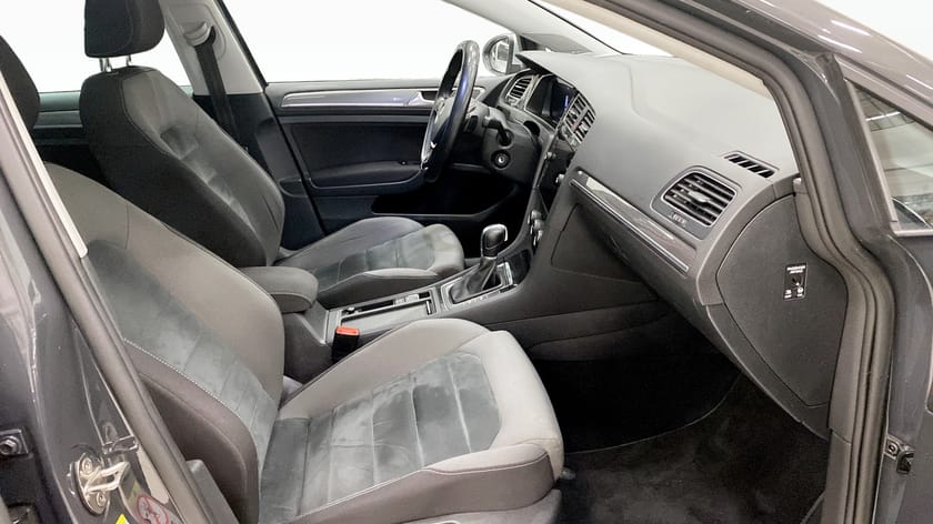 Bild 3 av Volkswagen Golf Alltrack 1.8 TSI 4Motion DSG 180hk Pano - Drag - Värmare
