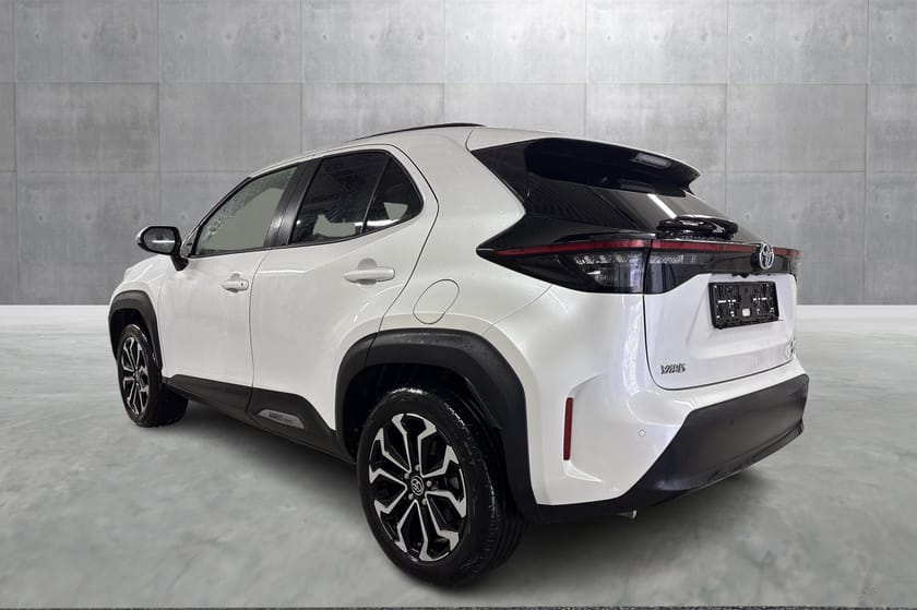 Bilde 2 av Toyota Yaris Cross Hybrid AWD-i Active Tech I AWD I Lav km I