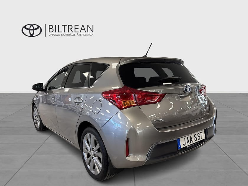 Bild 2 av Toyota Auris Hybrid CVT Edition 50 V-hjul!