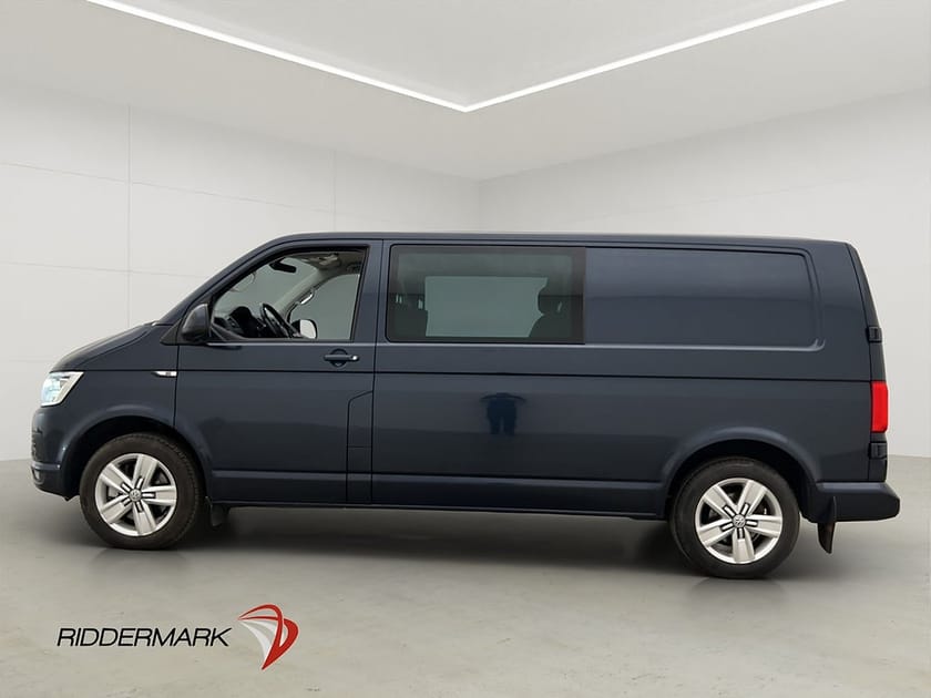 Bild 3 av Volkswagen Transporter Kombi L2 Värmare LED PDC Drag CARPLAY