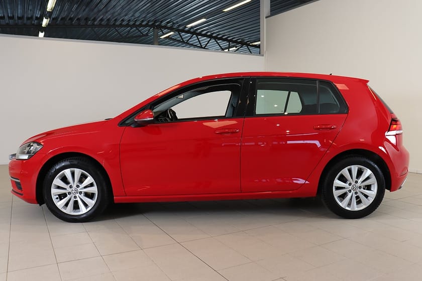 Bild 3 av Volkswagen Golf 1.0 TSI 110HK M-Värmare CarPlay Adaptiv Farthållare