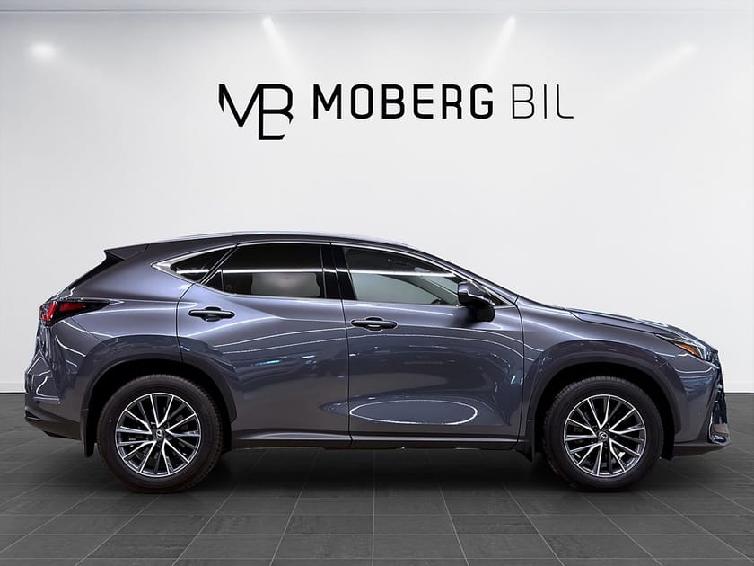 Bild 3 av Lexus NX 350h E-CVT 242hk Navi Drag Keyless B-Kamera