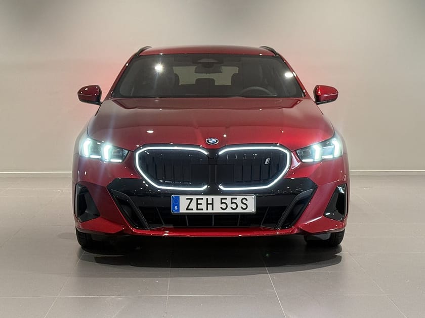 Bild 2 av BMW i5 eDrive40 Touring M Sport Pro Drag H/K Adpt Farth
