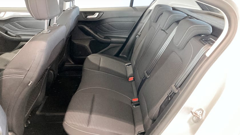 Bild 5 av Ford Focus 1.0 125hk Titanium Halvkombi Dragkrok