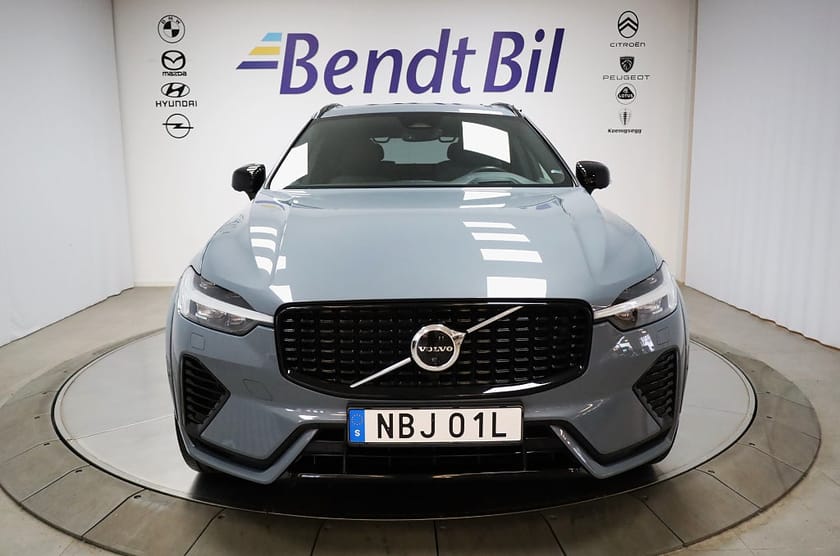 Bild 3 av Volvo XC60 Recharge T8 AWD | Ultimate Dark | Head up | Dragkrok