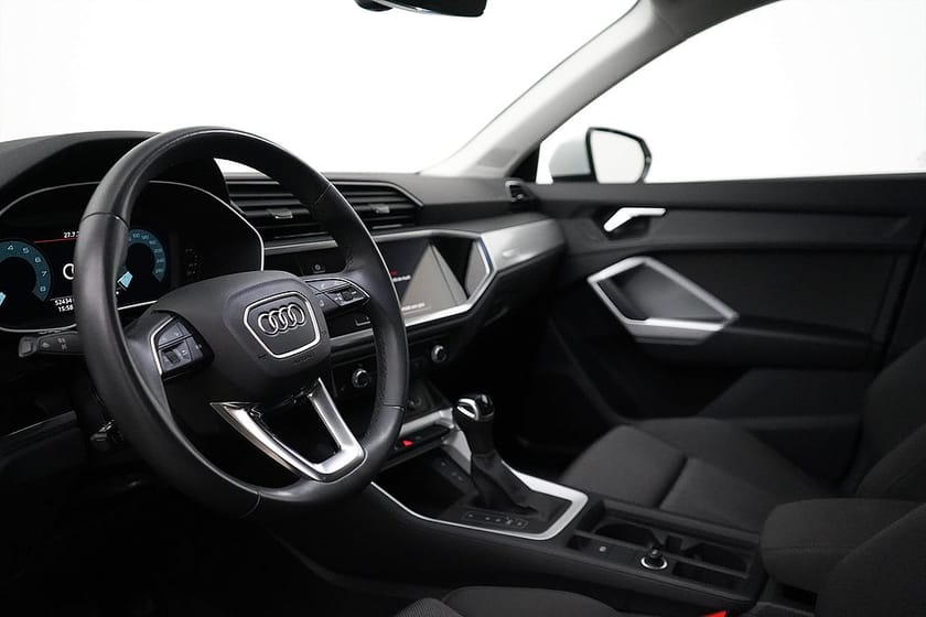 Bild 4 av Audi Q3 35 TFSI / 150hk / Värmare / Drag