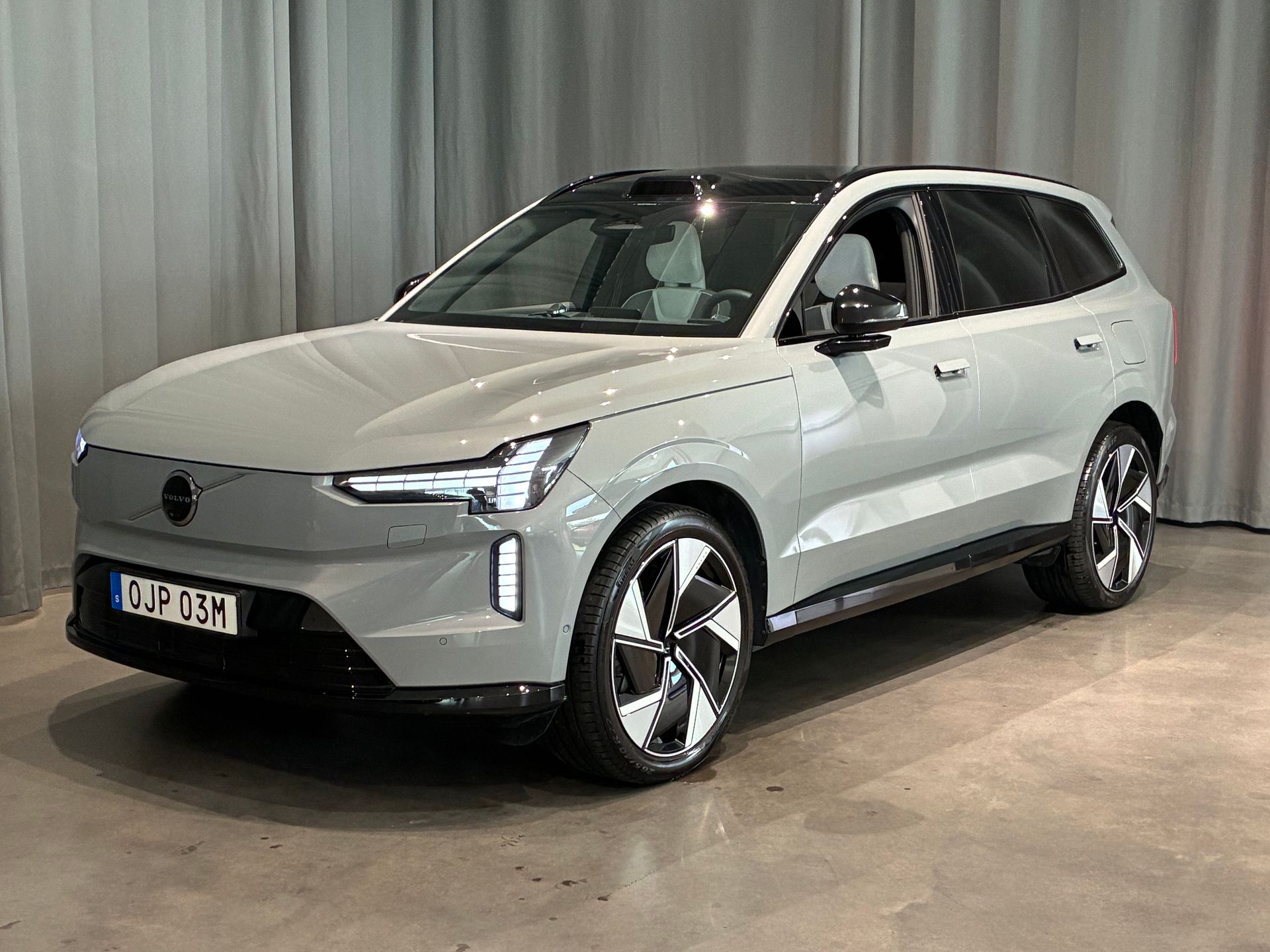 Volvo EX90