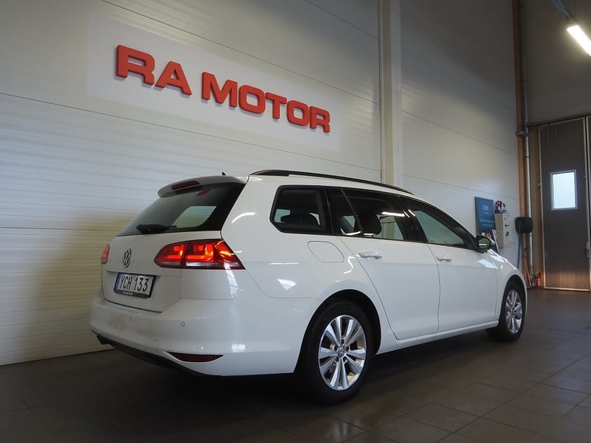 Bild 5 av Volkswagen Golf Sportscombi 1.6 TDI| Backkamera | P-Sen | Drag |