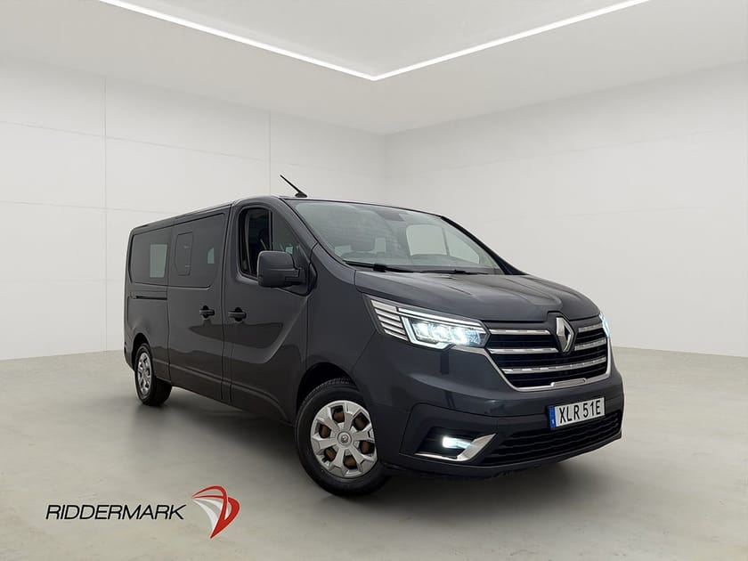 Bild 1 av Renault Trafic Grand Kombi Passenger Lång 9-Sits Värm PDC CARPLAY Moms