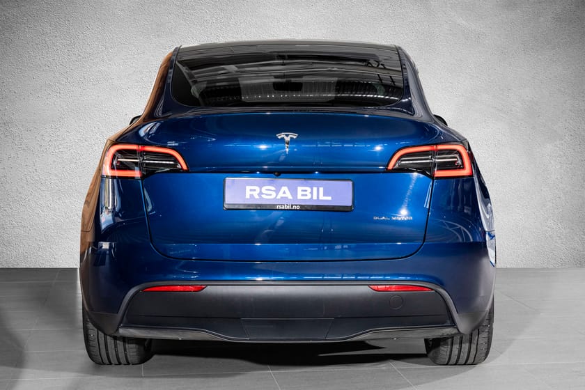 Bilde 4 av Tesla Model Y Long Range AWD AWD, Lav km, Hengerfeste, 2sett hjul.