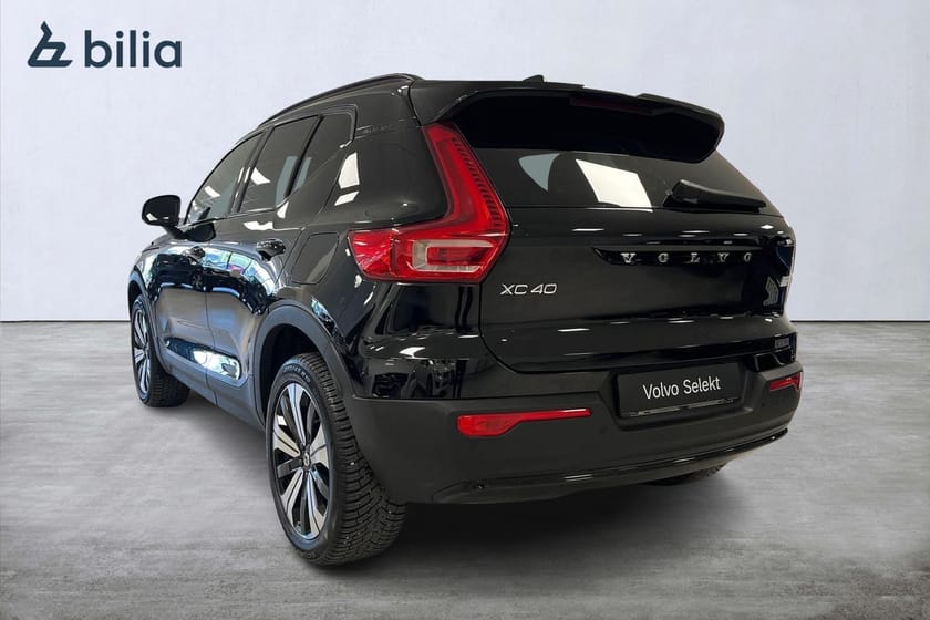 Bild 2 av Volvo XC40 Recharge Plus | Dragkrok | Klimatpaket |