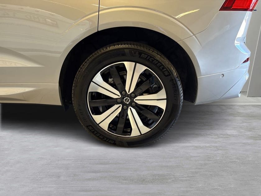 Bild 3 av Volvo XC60 T6 Plus Dark Nordic Edition, Parkeringskamera 360, Harman/Kardon, Tonade rutor