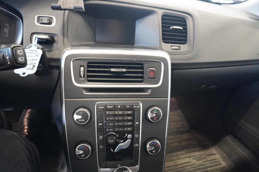 Bild 4 av Volvo V60 T3 Kinetic Fullservad Inkl. Kamrem