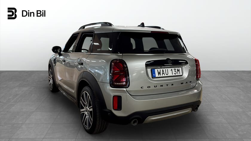 Bild 3 av MINI Countryman Cooper S ALL4 Steptronic 178hk/Panorama/S+V-Hjul